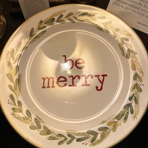 Christmas Dinner Plates No longer for sale! Trying to delete item, but cannot.